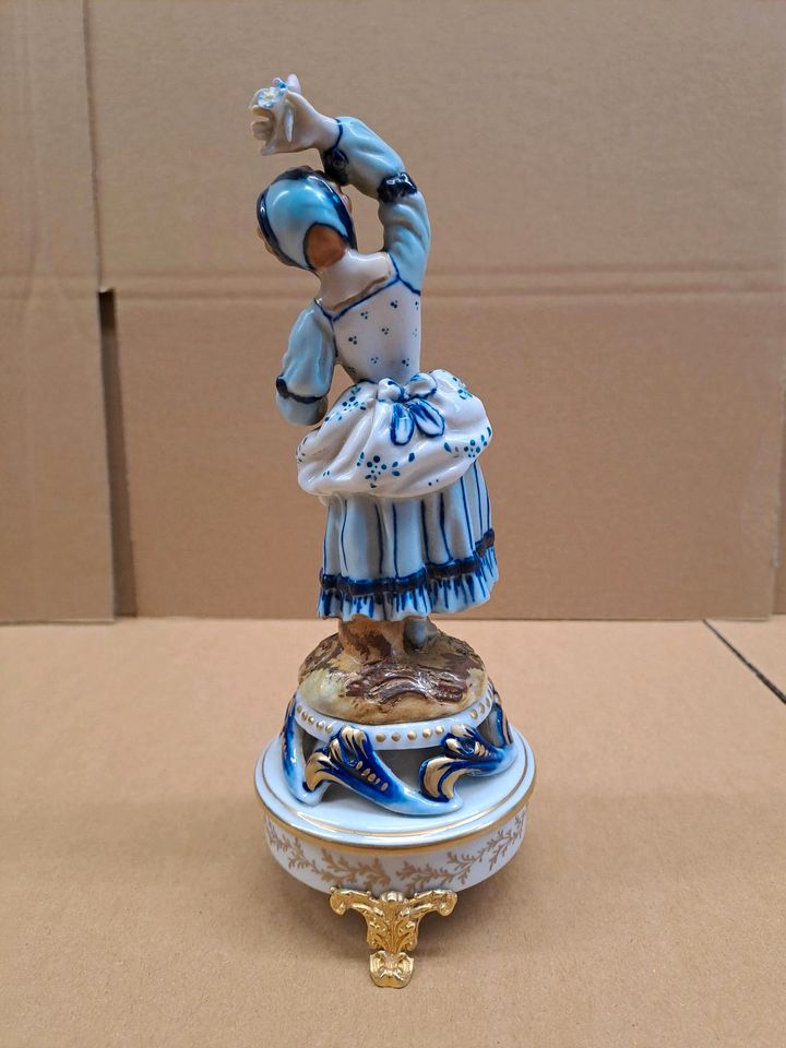 Sevres Frankreich Porzellan Porzellanfigur Mädchen Tänzerin in Teltow