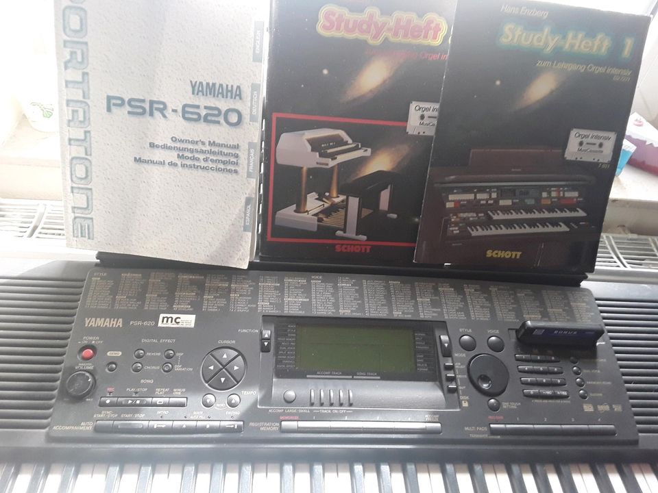 Yamaha Keyboard PSR 620 in Waldbrunn