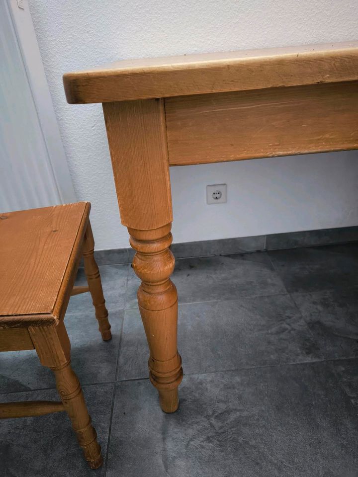 Esszimmertisch, Küchentisch mit 2 Stühlen 80*147 cm in Idstein