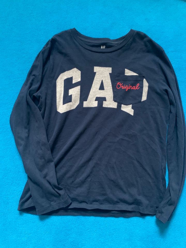 GAP Shirt 137-142 in Köln