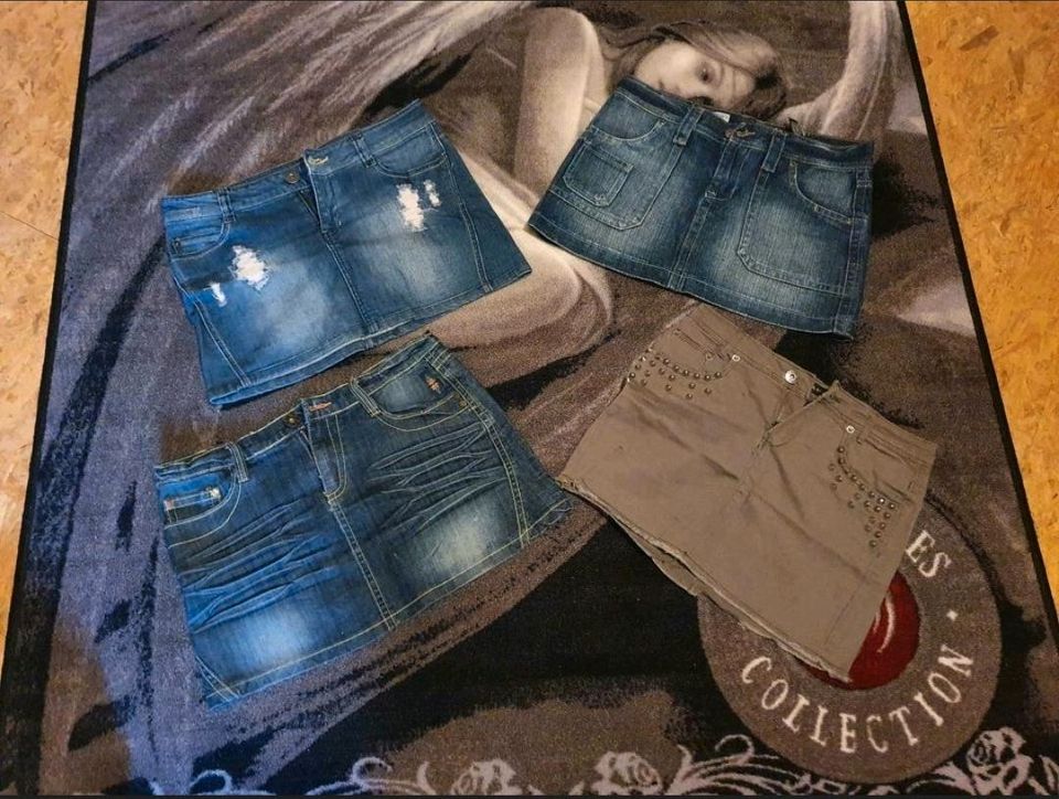 Damen Sommer Kleidung Gr 34/36/38 Loops Jeans Mini Röcke Blusen in Wilhelmsthal