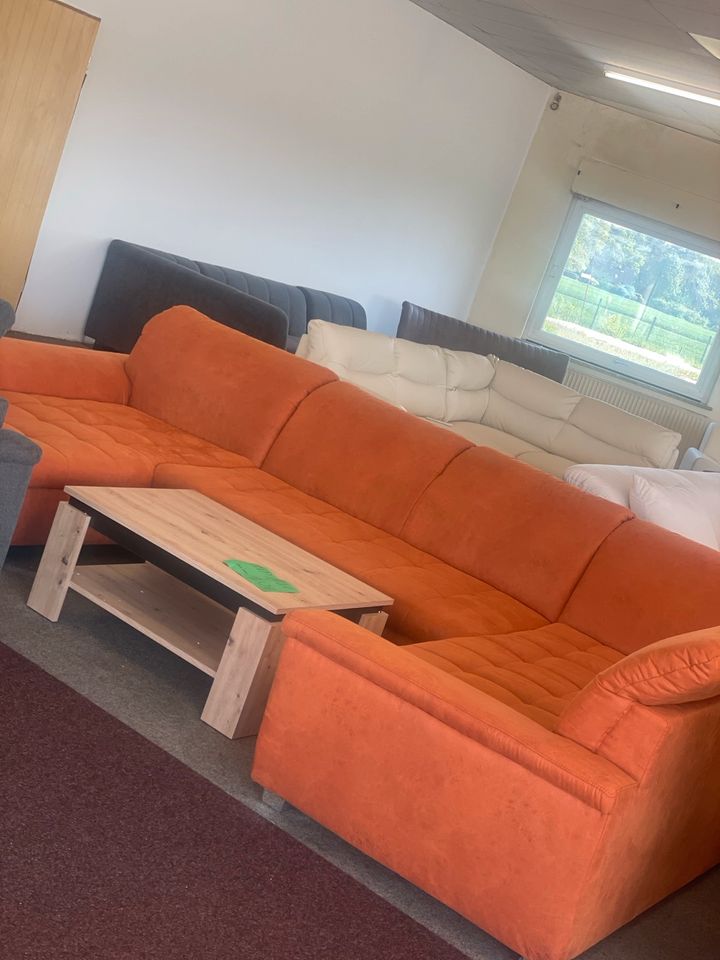 Ausverkauf Sofa Schlafsofa Ecksofa Bett Couch in Wietzen