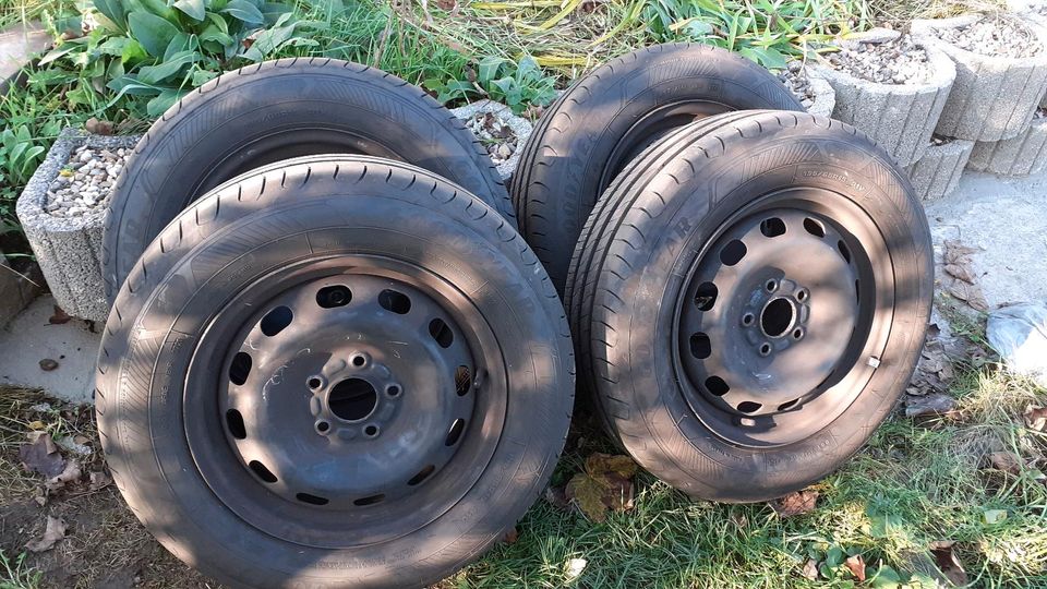 Fast neue Sommerreifen 195/65 R15 in Jena