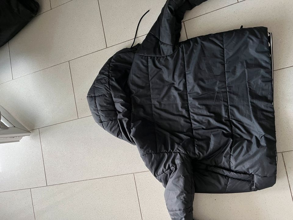 Nike Therma Fit Jacke XS  Schwarz in Oberhausen