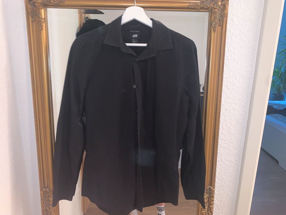 H&M Herren Hemd in schwarz, Größe S in Mainz