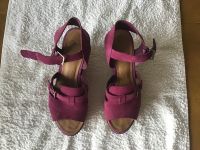 Clarks Damenschuh Pump Gr. 38 Keilabsatz ca. 8 cm Magenta Suede Nordrhein-Westfalen - Bünde Vorschau