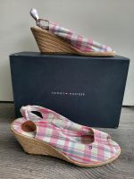 TOMMY HILFIGER Sandalen Keilabsatz Pink Gr. 40 Neuwertig Hessen - Taunusstein Vorschau