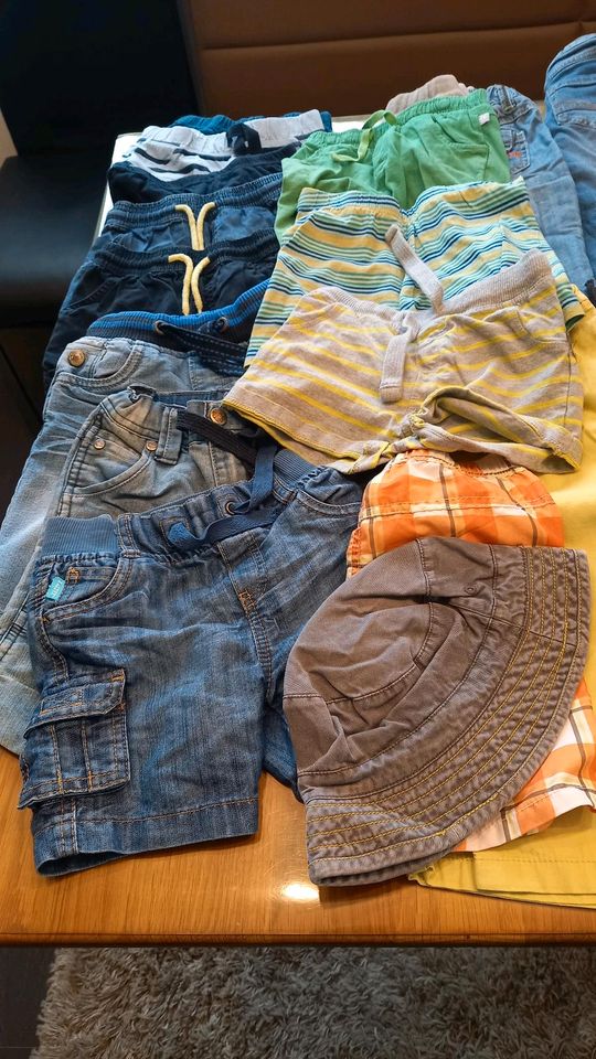 Kurze Hosen lange Jeanshosen Hosenpaket 80 86 in Karlskron