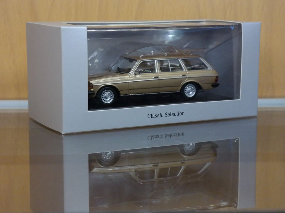 Minichamps 1:43 Mercedes-Benz 230TE (S123) (1980) – ikonengold - in Freital