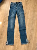 Jeans mit Schlitz Bershla Niedersachsen - Neuenkirchen-Vörden Vorschau
