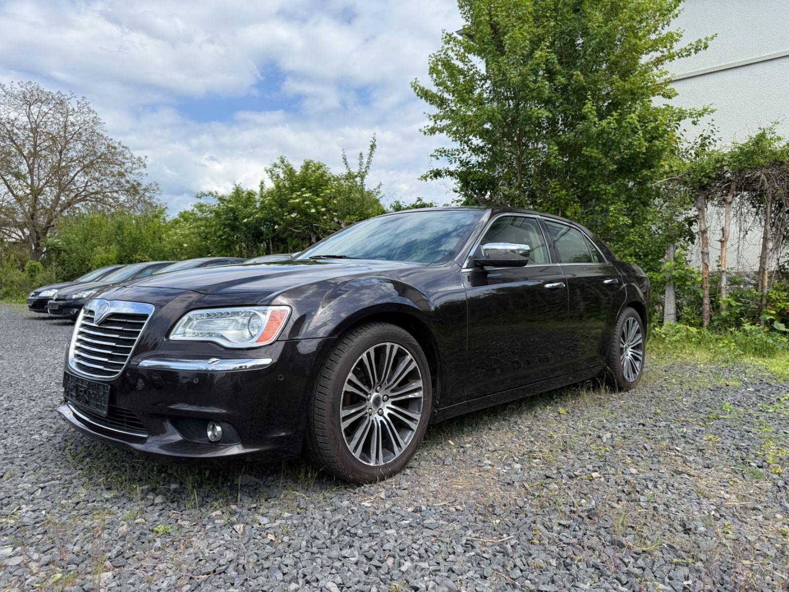 Abbildung des Autos Lancia Thema Executive *…