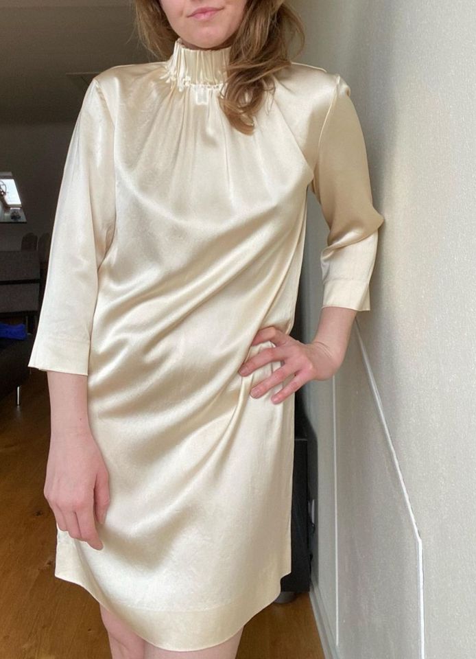 COS Kleid neu in Düsseldorf