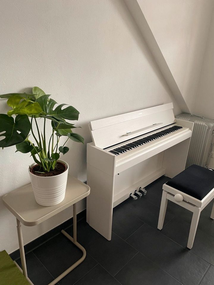 Yamaha Klavier Digitalpiano Epiano Clavinova mieten und ausprobie in Ulm