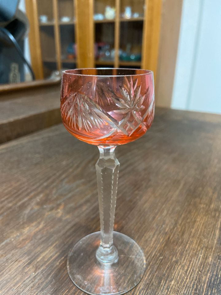 Likörglas rot Minirömer geschliffenes Glas in Heideck