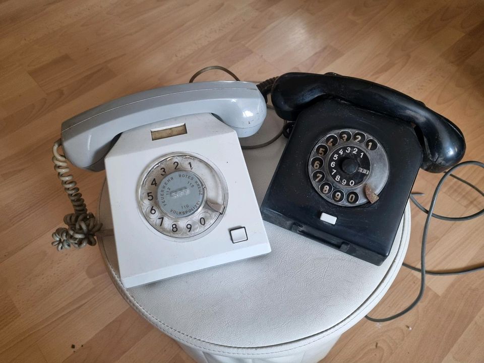 Original DDR Telefonapperate in Bestensee