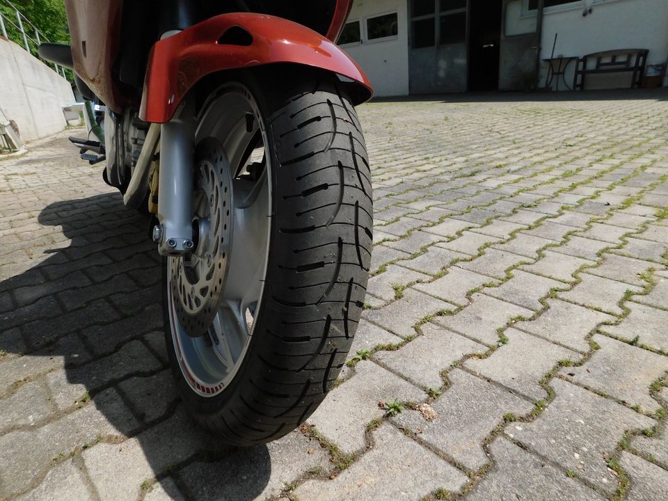 Honda Deauville NT 650 in Reisbach