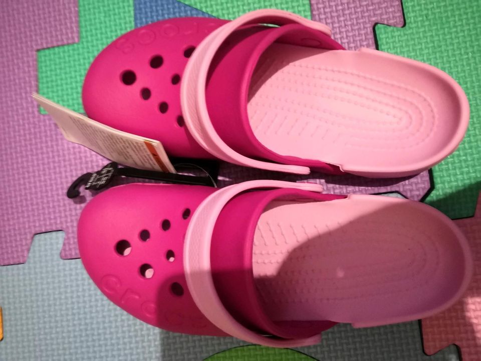 Mädchen Crocs Sandale, Mädchen Crocs Schuhe, Mädchen Sandale in Düsseldorf