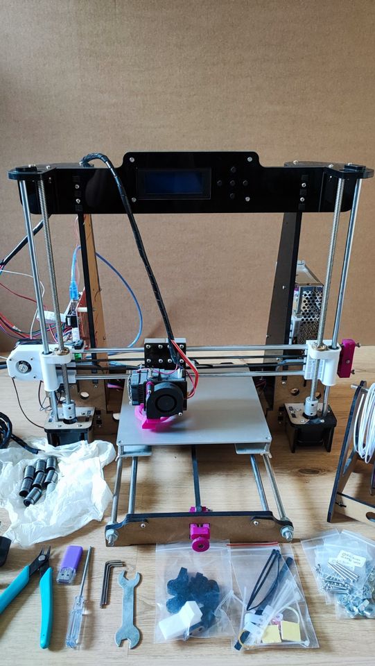 Anet A8 3D Drucker mit Zubehör und Filament in Maitenbeth