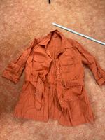Rostrote Longbluse / Jacke mit Gürtel Dresden - Blasewitz Vorschau