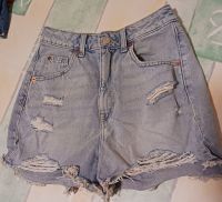 Jeans-Shorts Gr.34 von H&M (destroyed look) Brandenburg - Lauchhammer Vorschau