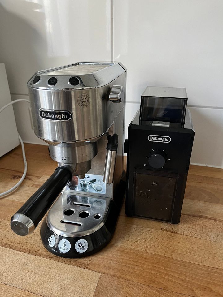DeLonghi EC680.M Espressomaschine + DeLonghi KG79 Kaffemühle in Augsburg
