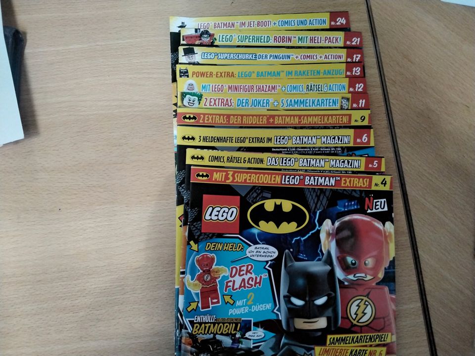 Verkaufe 10 Lego Batman Hefte in Bielefeld