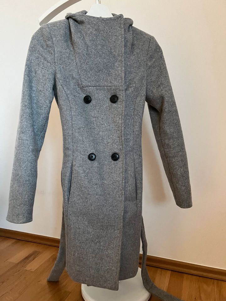 Neuwertiger Vero Moda Übergangsjacke Mantel Damen XS GRAU in Bad Vilbel