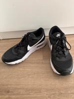 neuwertige Nike Air Turnschuhe schwarz & weiß Gr.40 Thüringen - Erfurt Vorschau