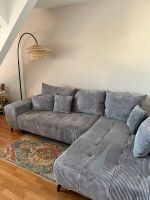 Couch/ Sofa 2x3 Meter in perfektem Zustand zu verkaufen München - Schwabing-West Vorschau