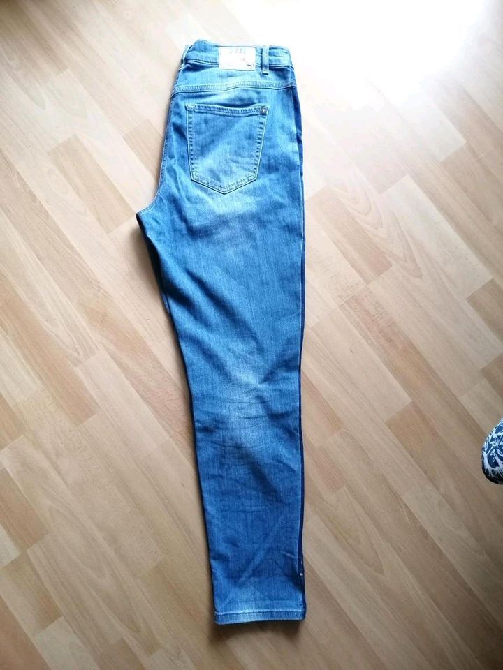 Moderne Gerry Weber Damen Jeans Hose Größe 40    Stylische Modern in Köln