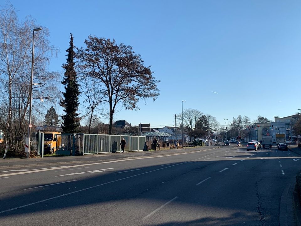 SANKT AUGUSTIN zentr. Lage, Praxis,- Bürofläche mit ca. 260 m² indiv. aufteilbar, Archiv, TG Stelpl. in Sankt Augustin