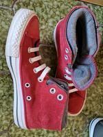 Converse Chucks - Gr 3,5 rot Hessen - Schöneck Vorschau