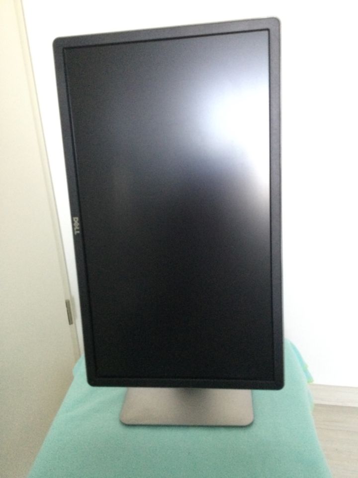 Dell Monitor P2314H und Multimedia Speaker AC511, top gepflegt in Schwabach