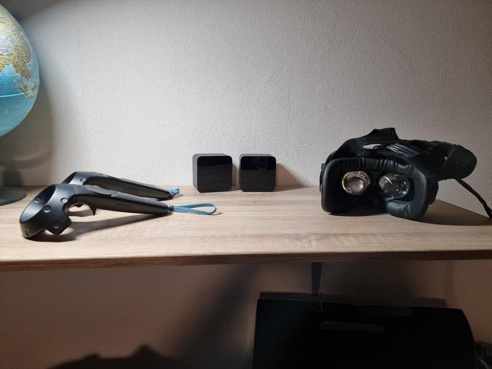VR Headset/System - HTC VIVE 1 mit Lighthouse Basis Stationen in Vreden