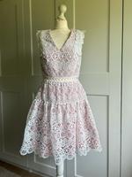 Laona Abendkleid Broderie Spitze Weiß Rosa 40 L Dithmarschen - Marne Vorschau