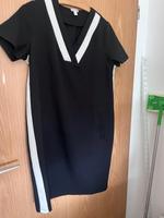 Kleid mit weißen Seitenstreifen Hessen - Eschborn Vorschau