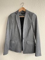 Blazer hell grau Damen Größe 34 Nordrhein-Westfalen - Drolshagen Vorschau