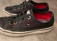 Tommy Hilfiger Turnschuhe Gr.40 Sachsen - Wurzen Vorschau