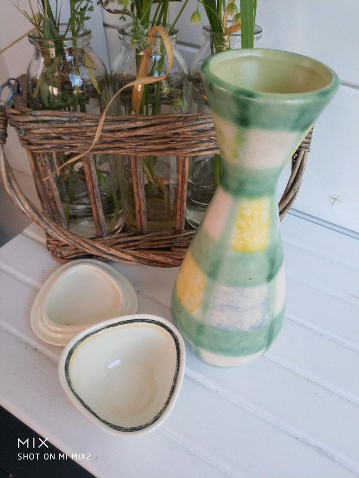 Vintage Landhaus ⭐ Vase Keramik grün/gelb Karo in Haiger