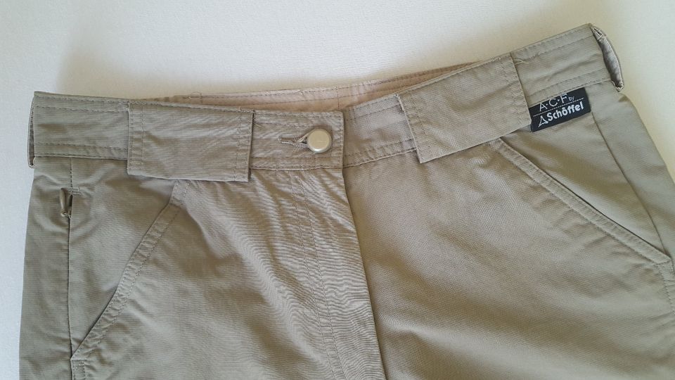 Schöffel Hose Shorts Trekking Wandern Gr.36 S Shirt Sport Fitneß in Leipzig