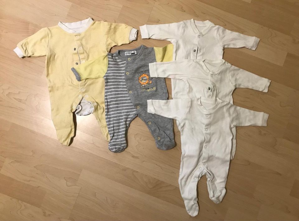 Baby Kleiderpaket unisex Gr. 50/56 - 99 Teile in Altdorf bei Nürnberg