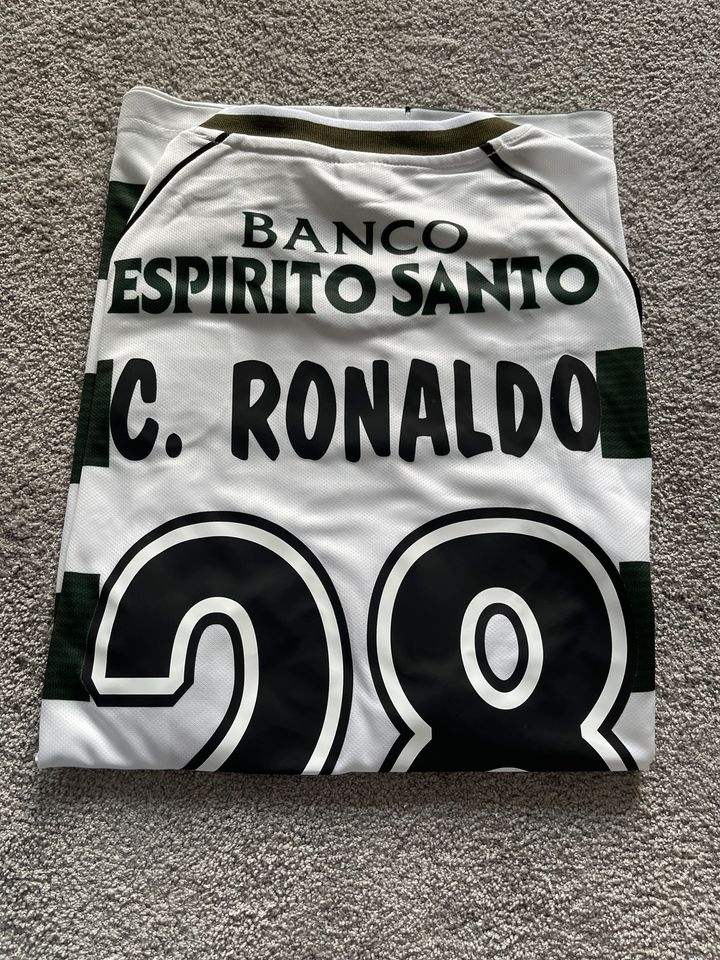 C. Ronaldo Gr. L Sporting Lissabon 2003 Retro Fussballtrikot in Jestetten