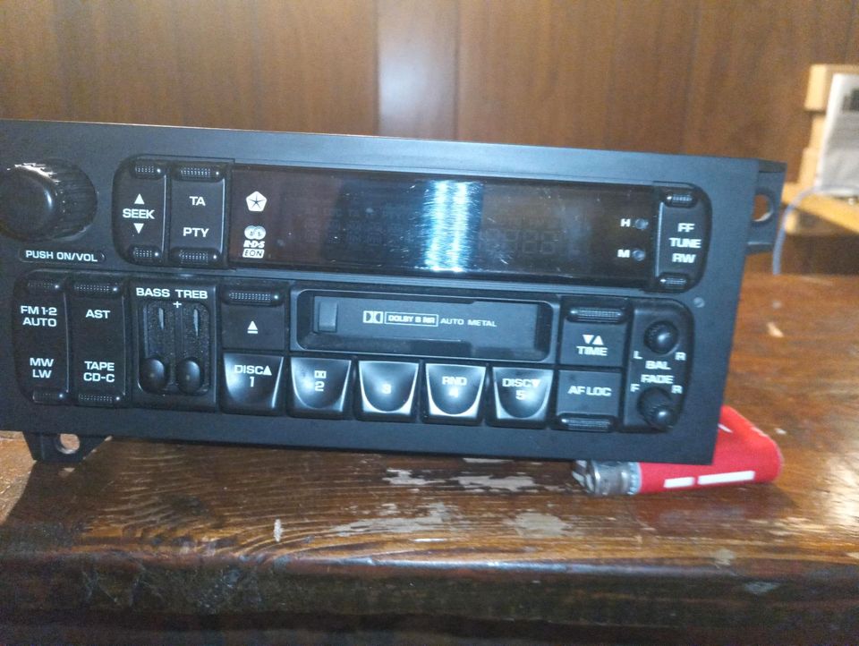 Chrysler Grande Voyager Radio in Dortmund - Eving | Ersatz- &  Reparaturteile | eBay Kleinanzeigen ist jetzt Kleinanzeigen