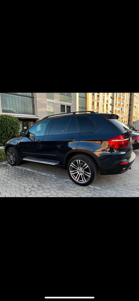 BMW X5 E70 3.0D NEU TÜV!!! in Landshut