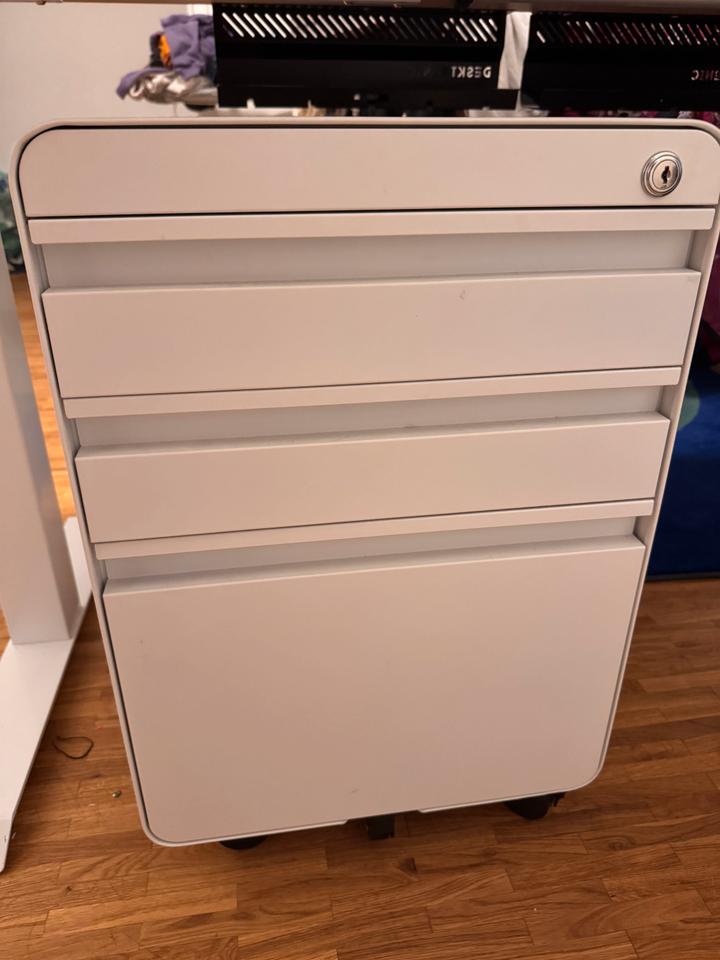Desktronic HomePro – Höhenverstellbarer Schreibtisch in Berlin