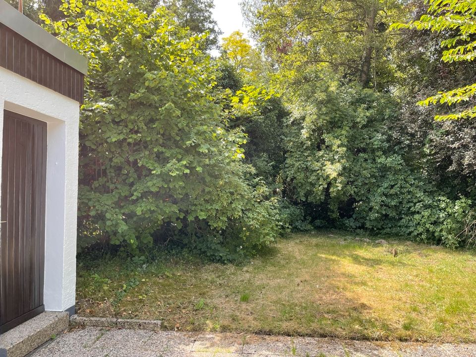 SANKT AUGUSTIN-NIEDERBERG, toller BUNGALOW mit 3-4 Zimmern, ca. 130 m² Wfl., großer Garten, Garage in Sankt Augustin
