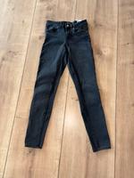 Jeanshose Damen/Mädchen only S/32 Niedersachsen - Wesendorf Vorschau