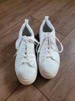 Weiße Sneaker Größe 39 Rheinland-Pfalz - Kamp-Bornhofen Vorschau