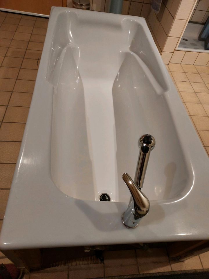 Villeroy & Boch Badewanne, Dusche und bidet blau in Aachen