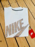 Nike T-Shirt Neu mit Etikett Glitzer Gold Logo Original Sport Hannover - Ahlem-Badenstedt-Davenstedt Vorschau